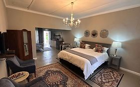 Steenkoppies Semi Self Catering Apartment